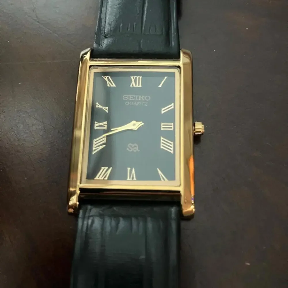 Seiko Gold and Black Men's 33mm Rare Vintage Mens Watch